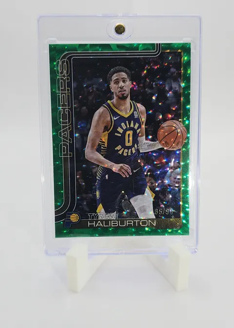 Tyrese Haliburton 2024-25 Topps Basketball Flagship #47 Green Sparkle Refractor